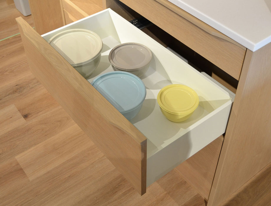 人工大理石天板の木目が優しいキッチンカウンター 120cm幅 Armona（アルモナ）｜中段引き出し（大）